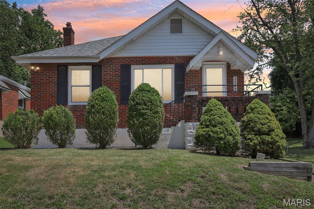 3542 Charlack Avenue  St Louis MO 63114 photo