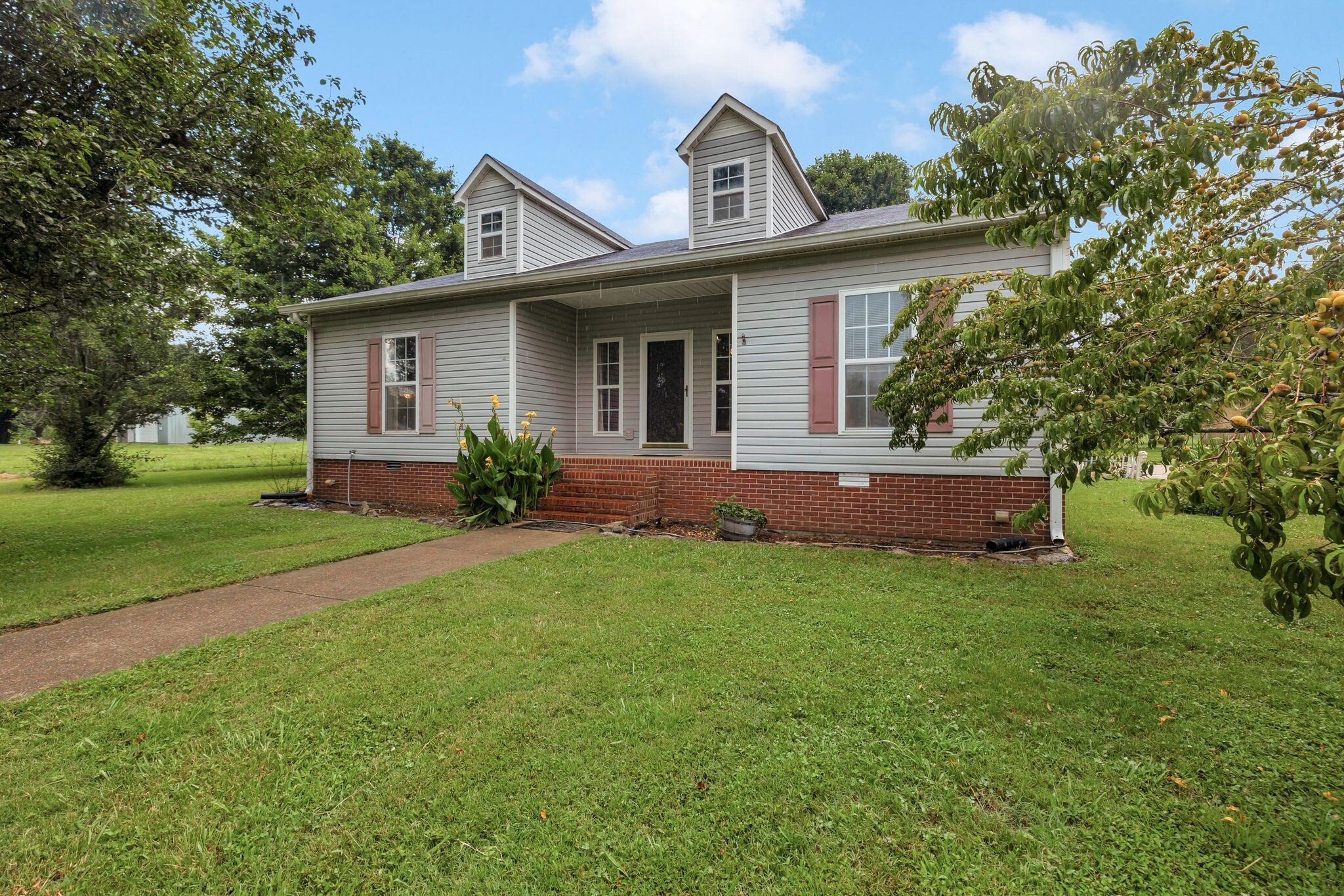 Property Photo: 876 Monument Rd TN 38483