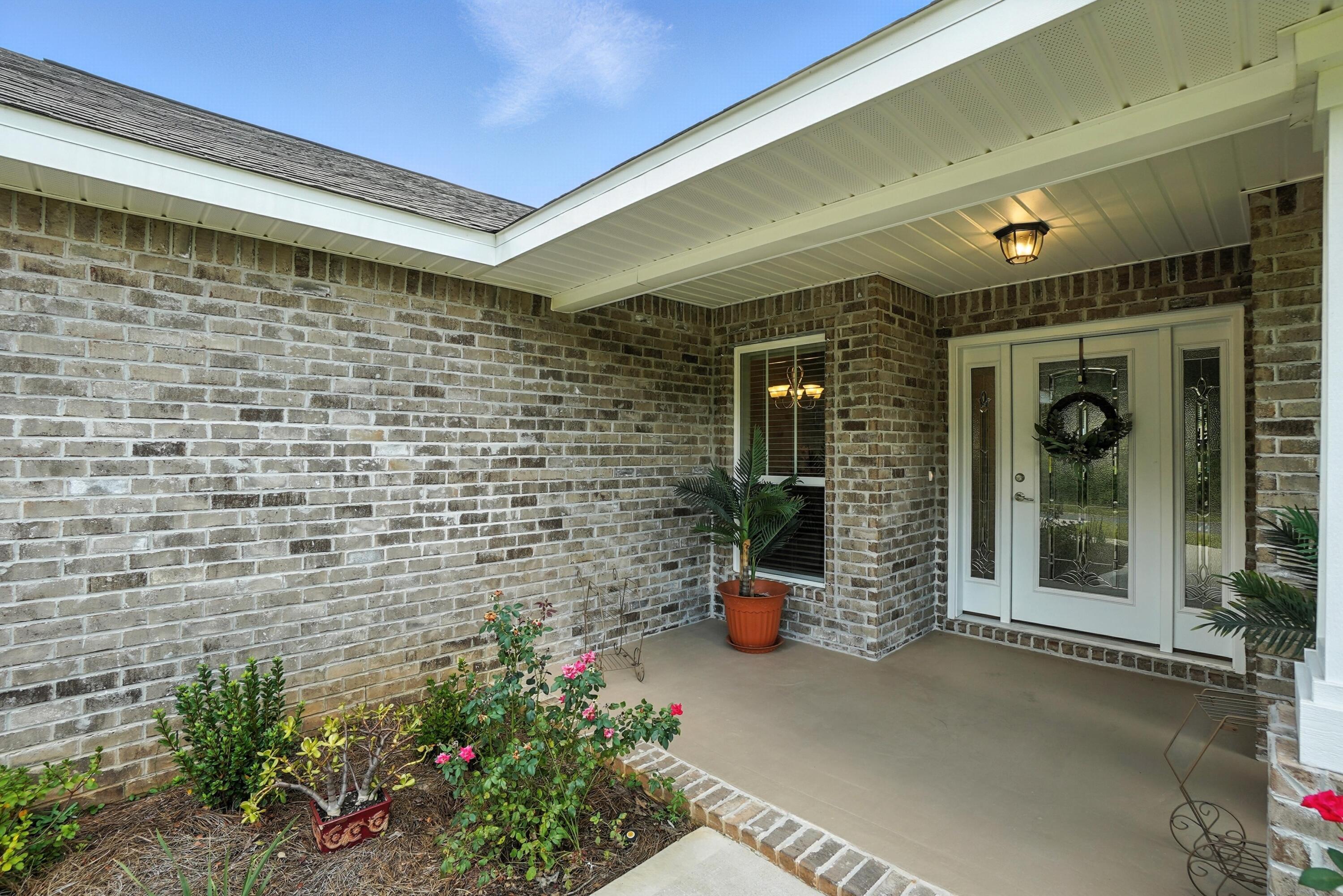 Property Photo:  6018 Walk Along Way  FL 32536 
