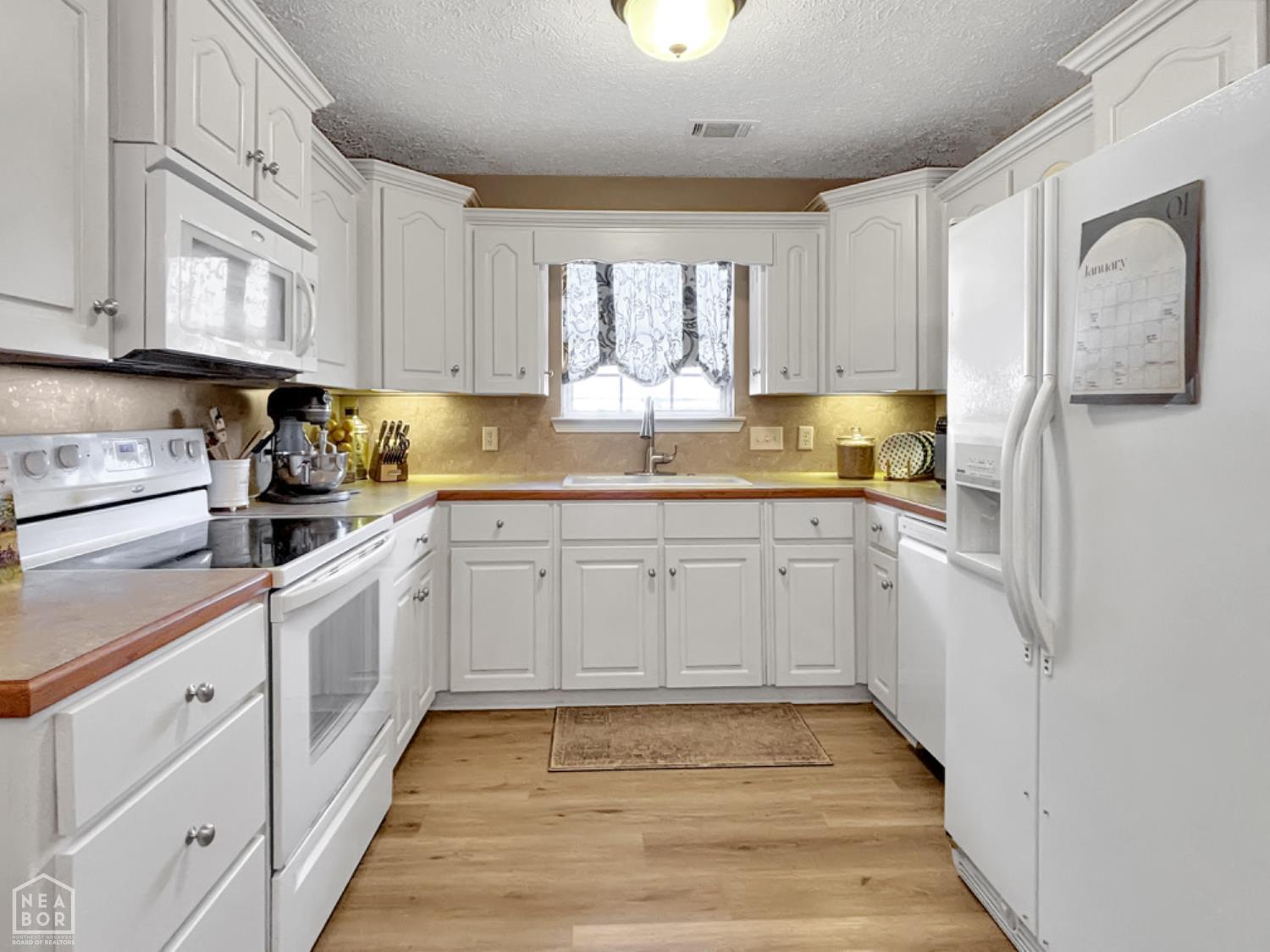 Property Photo: 105 Lucy Lane AR 72176