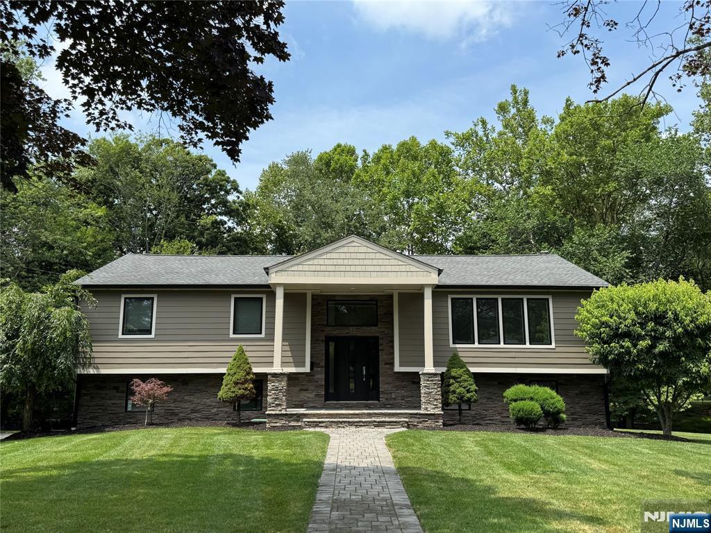 31 Maycock Court  Closter NJ 07624 photo