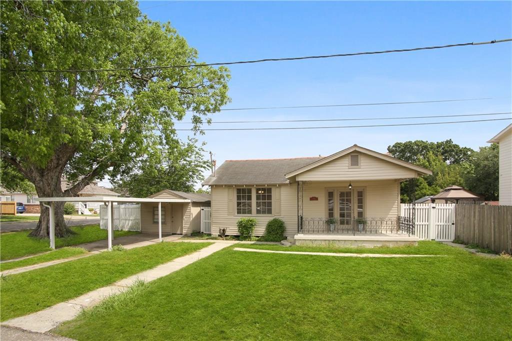 Property Photo:  400 Sidney Street  LA 70005 