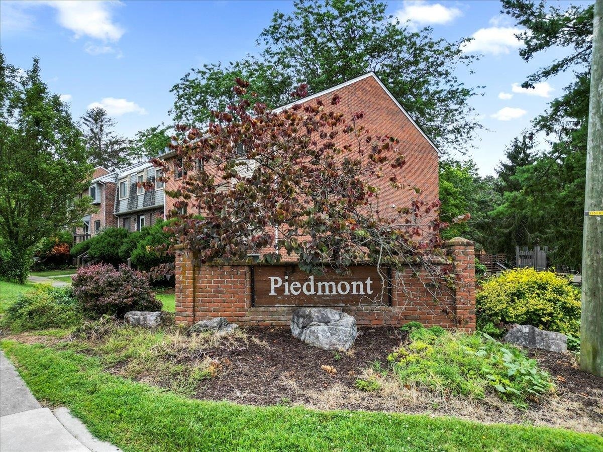 Property Photo:  422 Marlington Street  VA 24060 