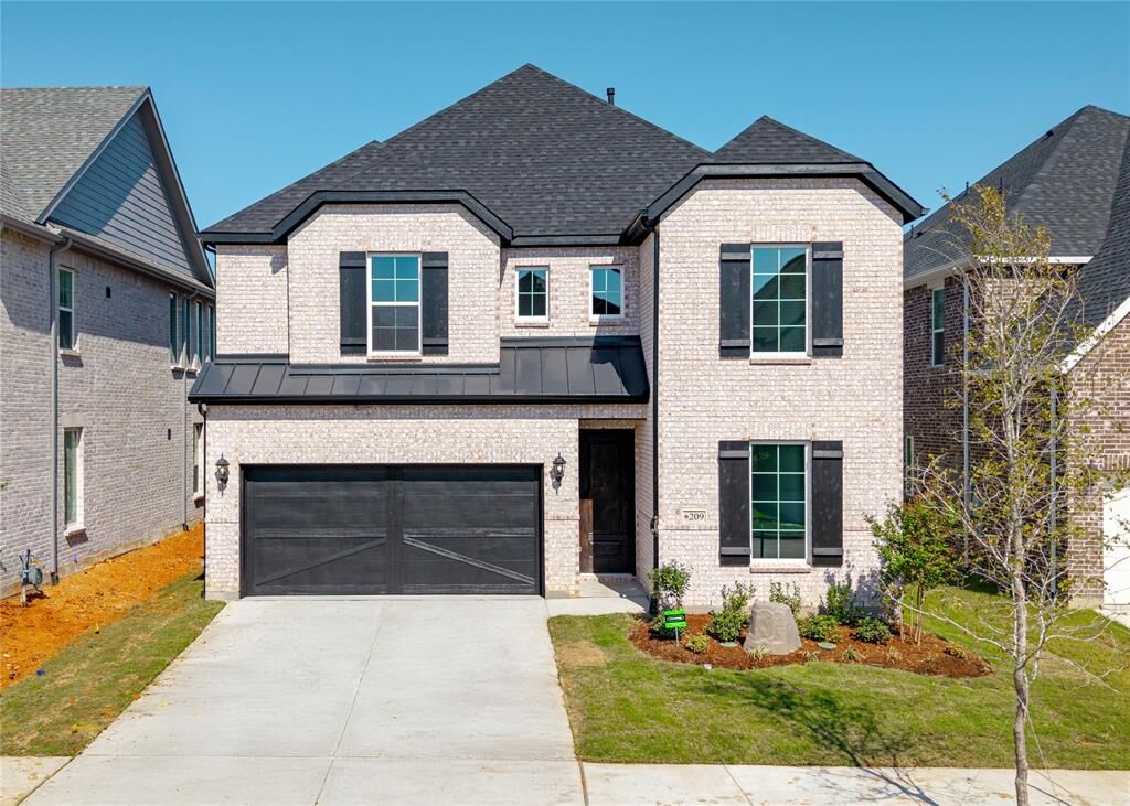 Property Photo:  209 Lancaster Street  TX 76063 