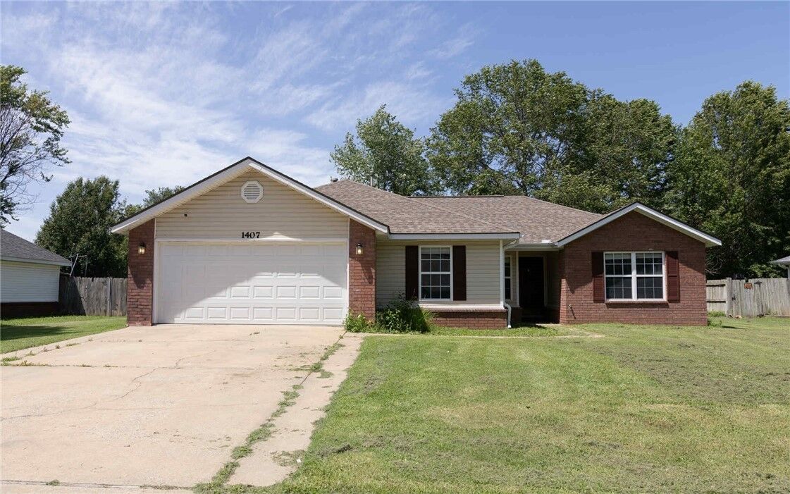 Property Photo: 1407 Abraham Drive AR 72761
