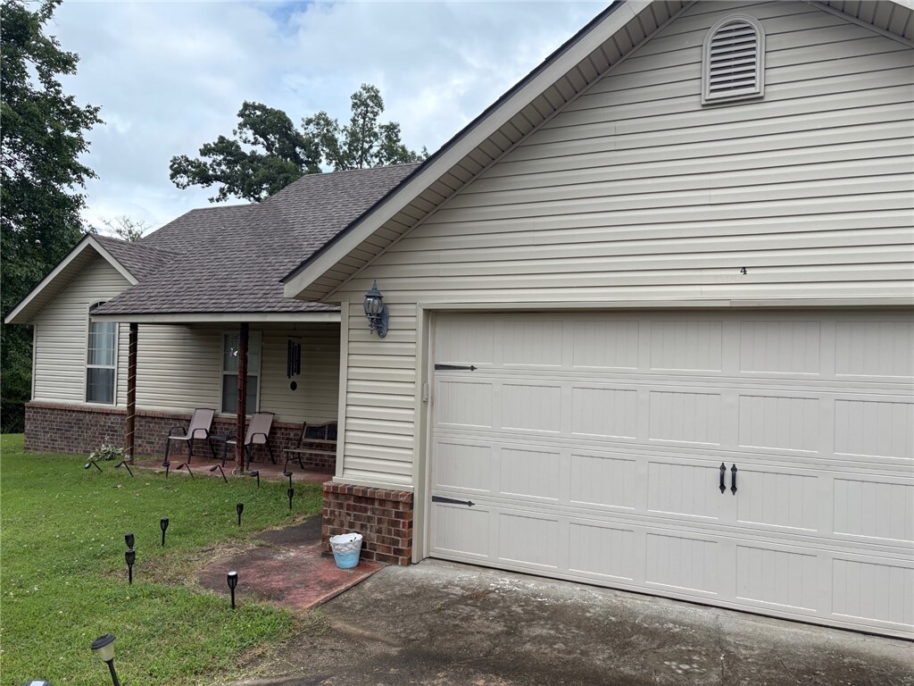 Property Photo: 10484 Kays Lane AR 72756