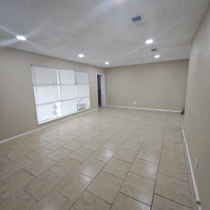 Property Photo:  2601 Verde Ave  TX 79761 