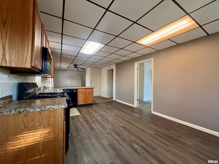 Property Photo: 418 W Main Street IL 61448