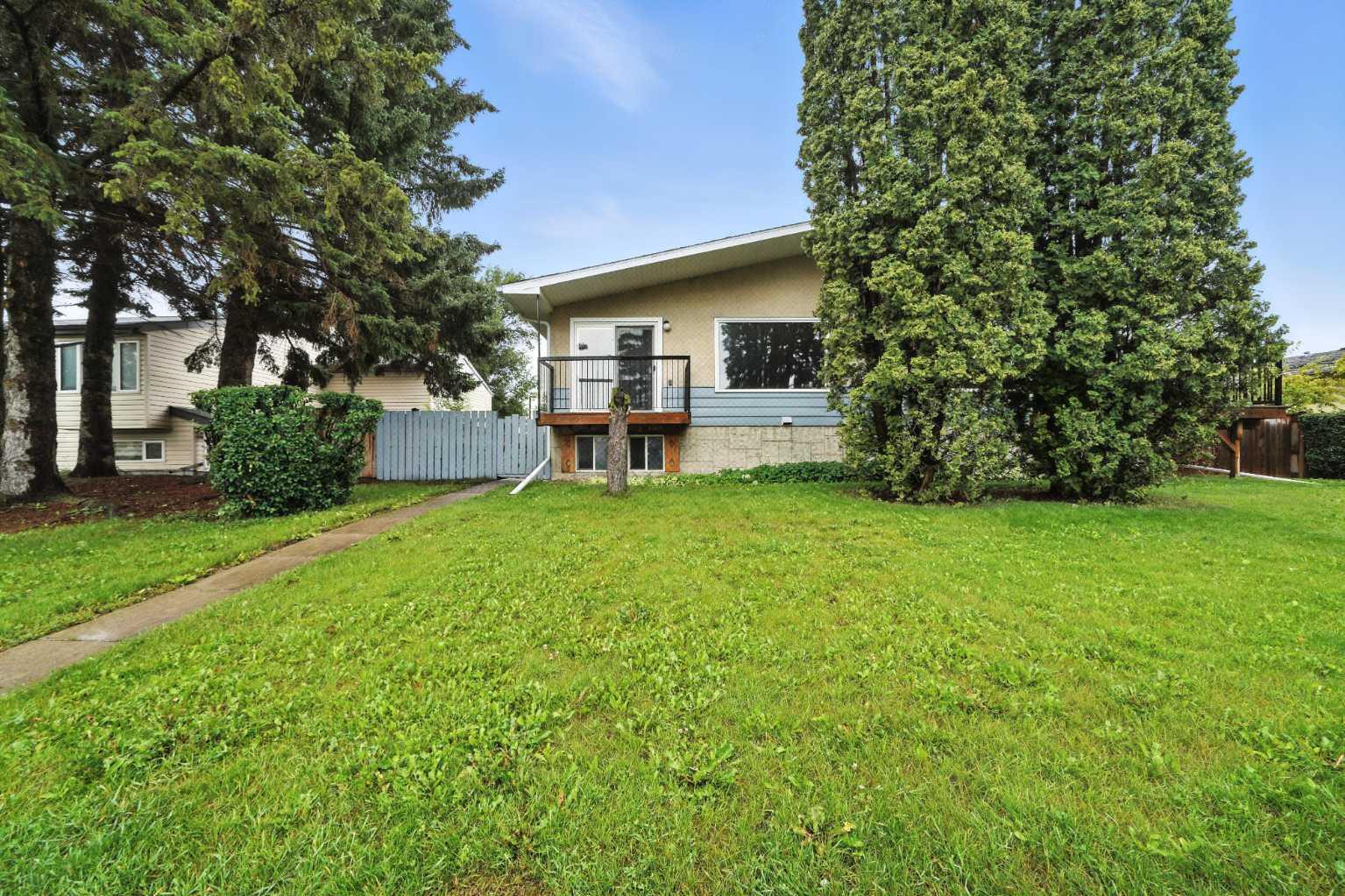 Property Photo:  3823 50A Street  AB T4P 1E4 
