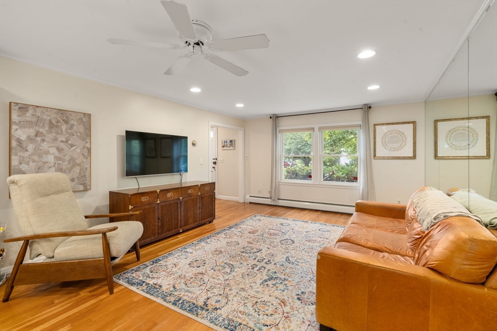 Property Photo:  2 Town House Dr 2  MA 02460 
