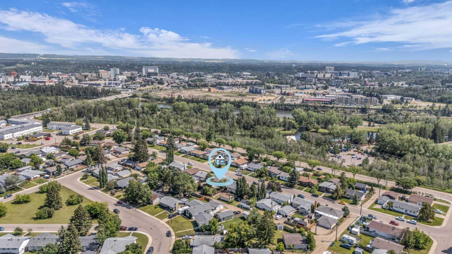 Property Photo: 25 Fairway Avenue AB T4N 4Y9