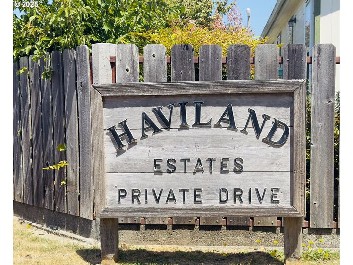 Property Photo:  98045 Olsen Ln 6  OR 97415 