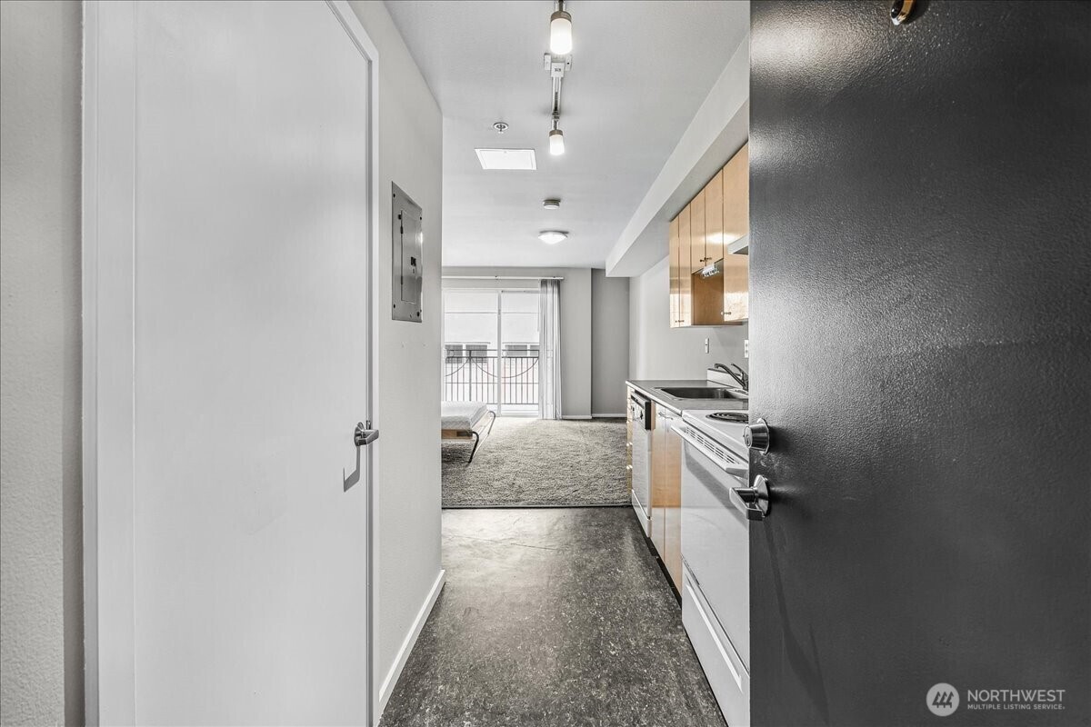 Property Photo: 425 Vine Street 421 WA 98121