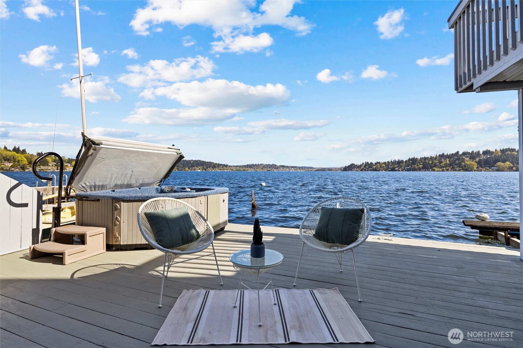 Property Photo: 14080 Riviera Place NE WA 98125