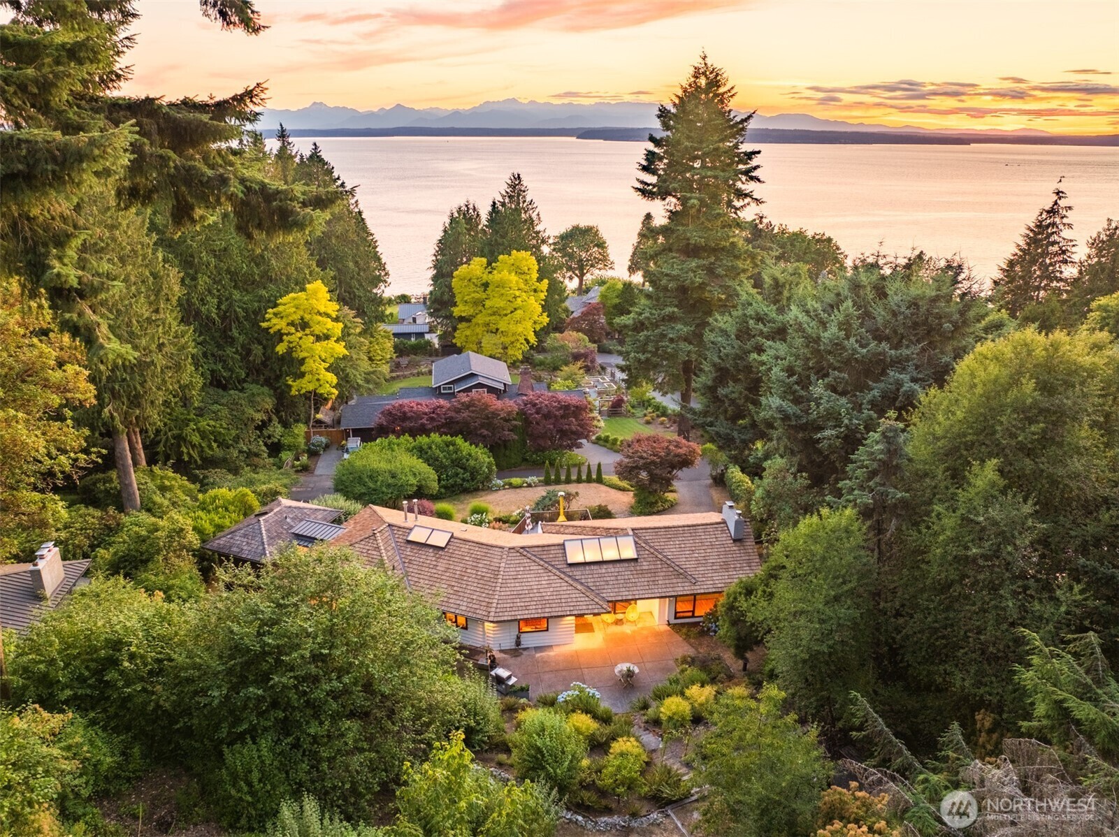 Property Photo: 1031 NW Elford Drive WA 98177