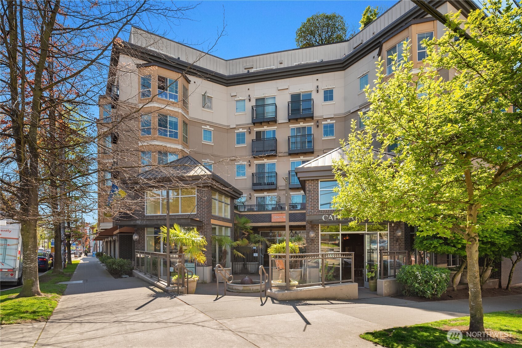 Property Photo:  1125 E Olive Street 501  WA 98122 