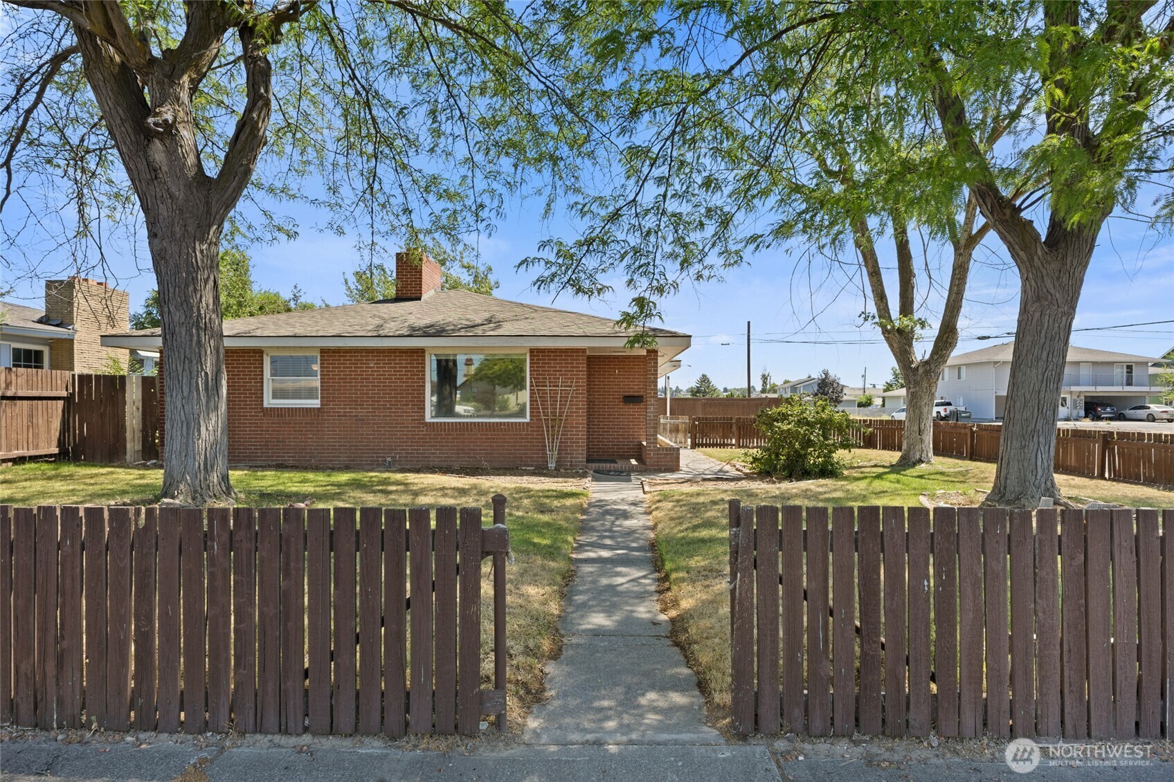 Property Photo: 1145 W Ivy Avenue WA 98837