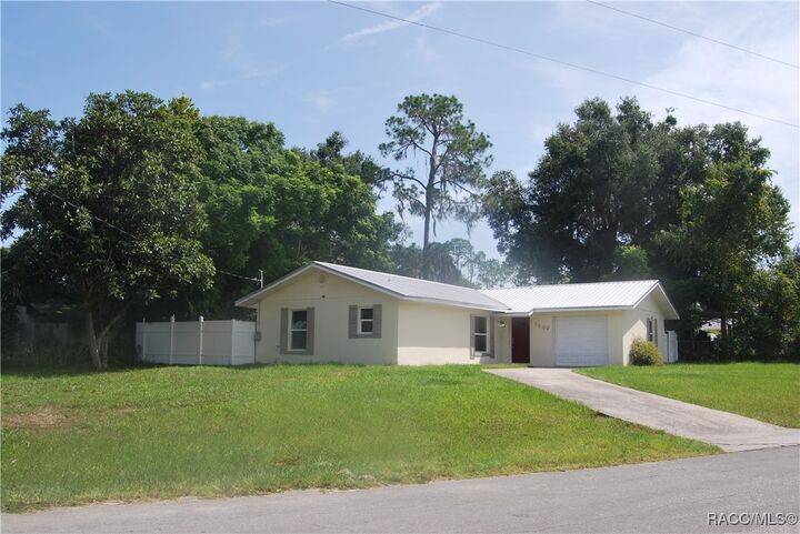 Property Photo: 1200 Claymore Street FL 34450