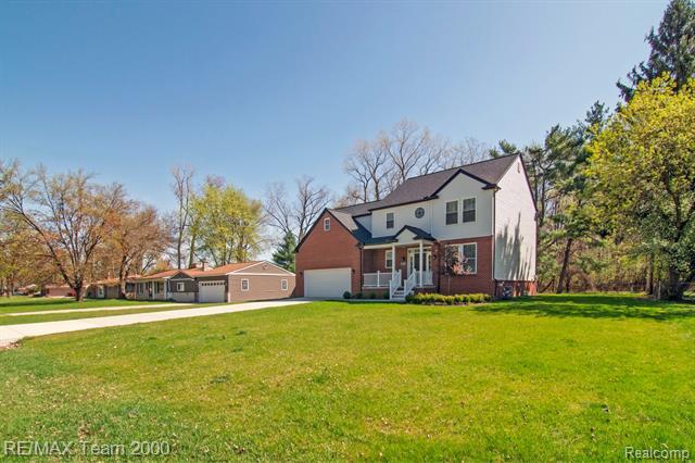 Property Photo: 24050 Sunnypoint Drive MI 48033
