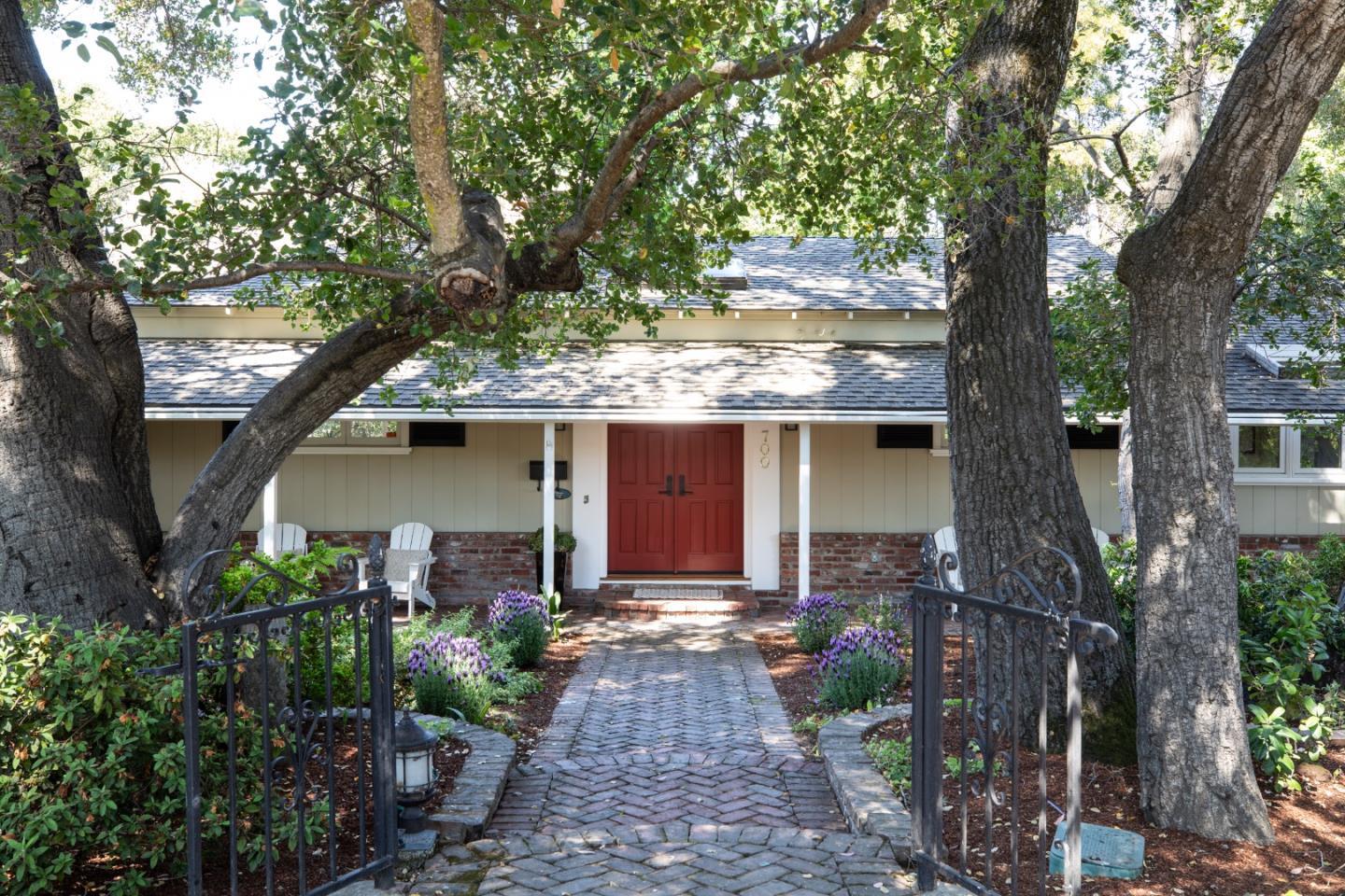 Property Photo: 700 Laurelwood Drive CA 94403