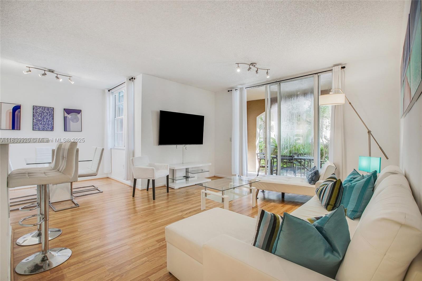 Property Photo: 19701 E Country Club Dr 5104 FL 33180
