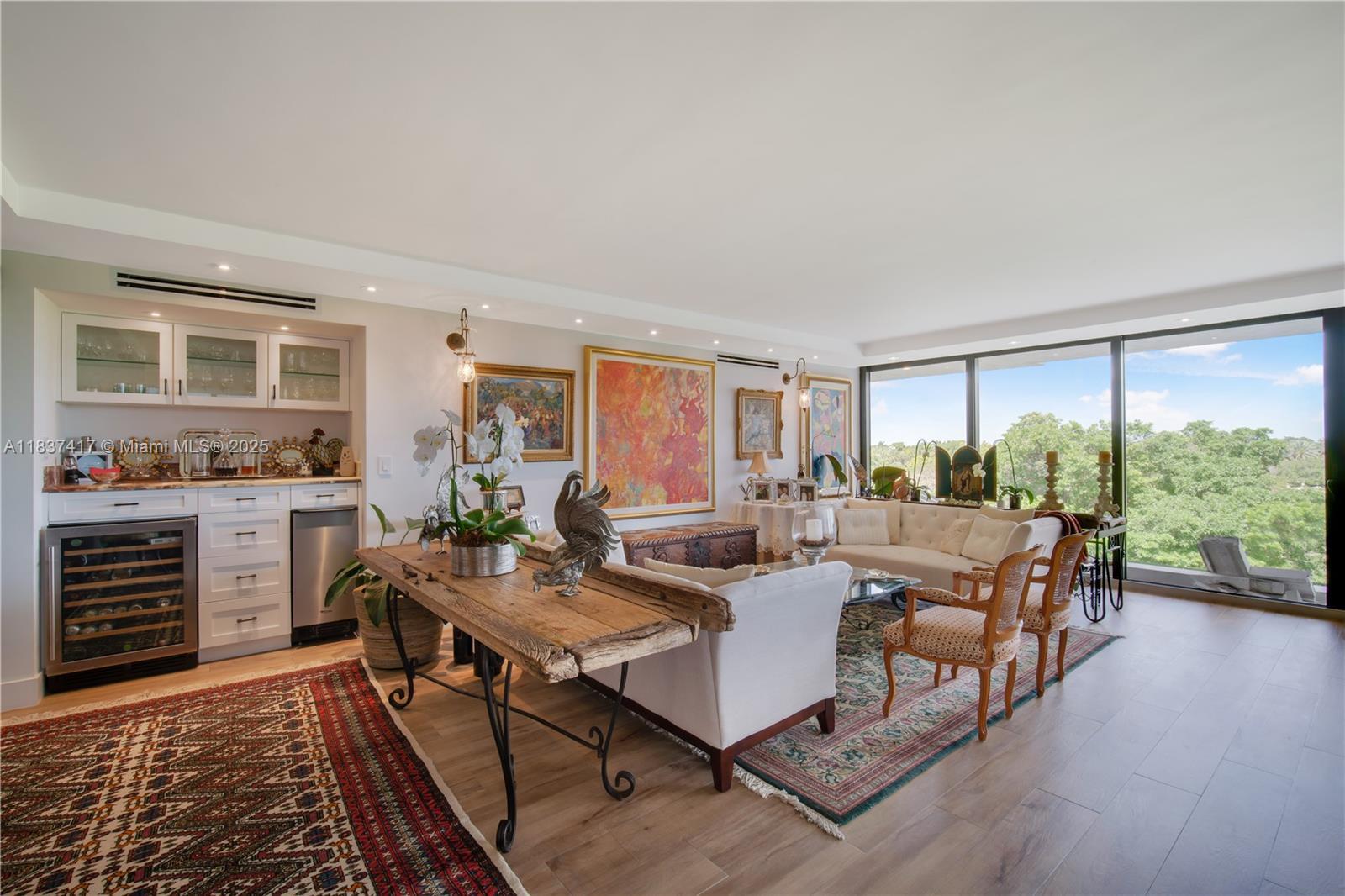 Property Photo: 700 Coral Way 4 FL 33134