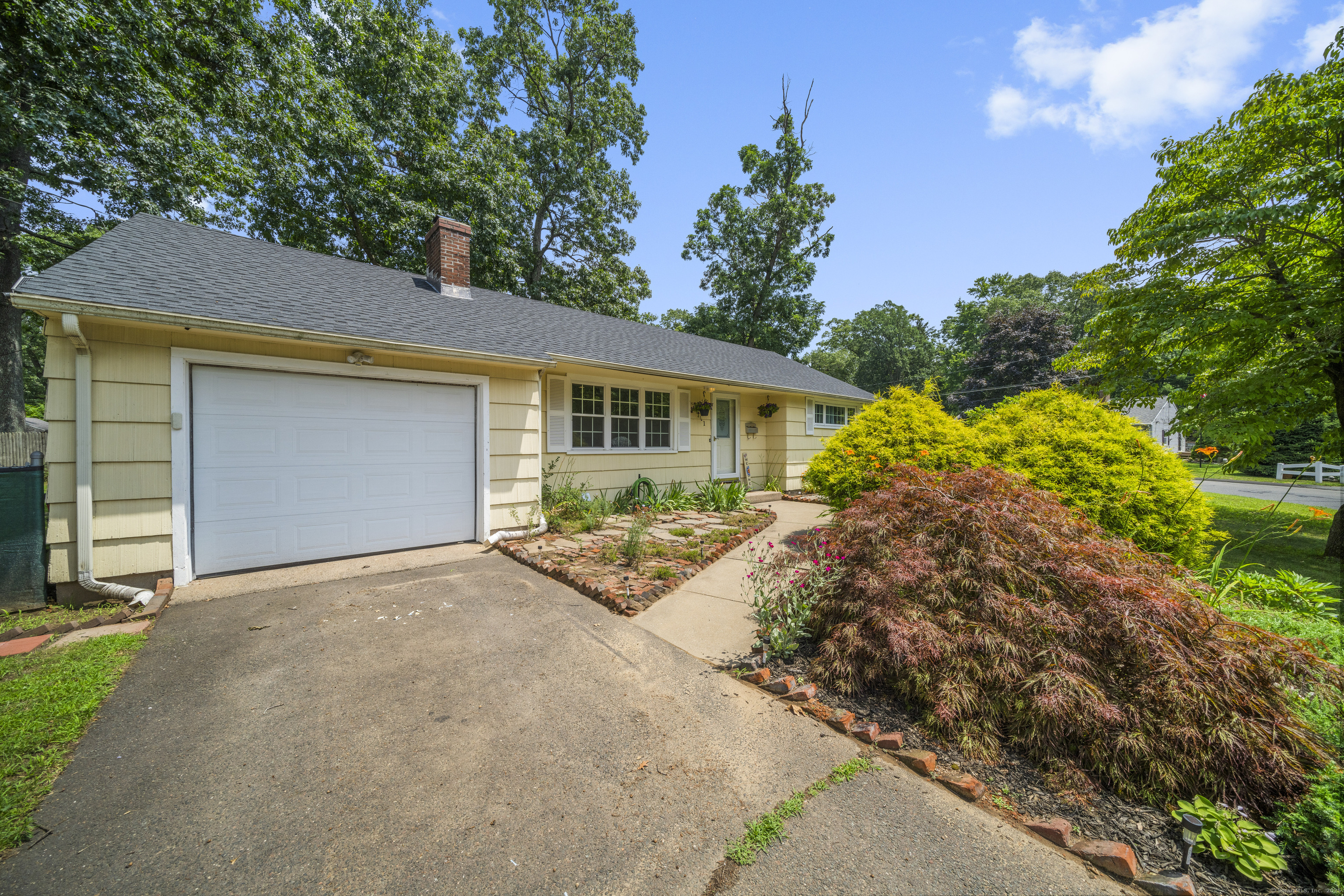 Property Photo: 1 Oakridge Drive CT 06082