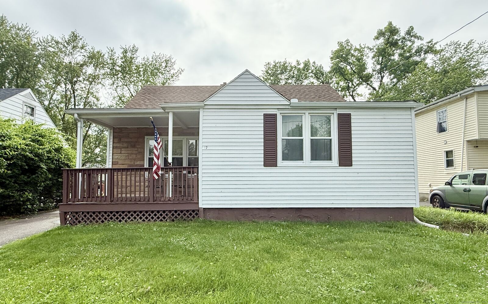 Property Photo: 17 Ohear Avenue CT 06082