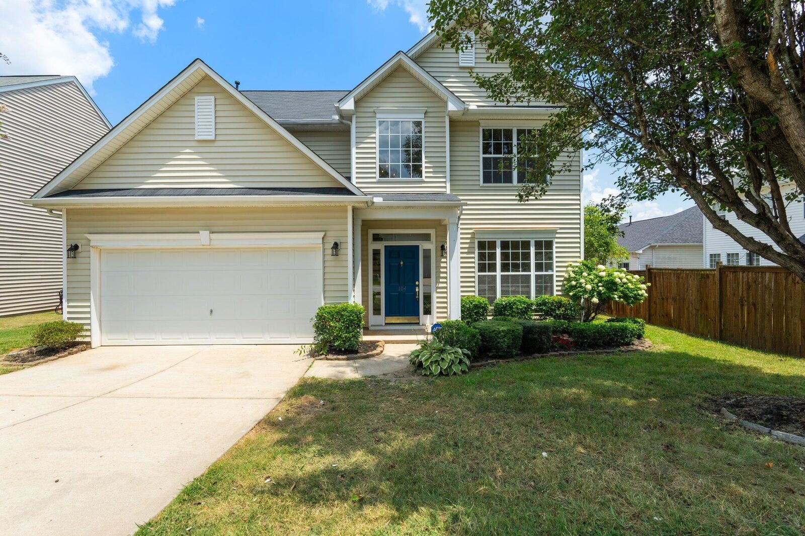 Property Photo: 104 Shea Court SC 29681