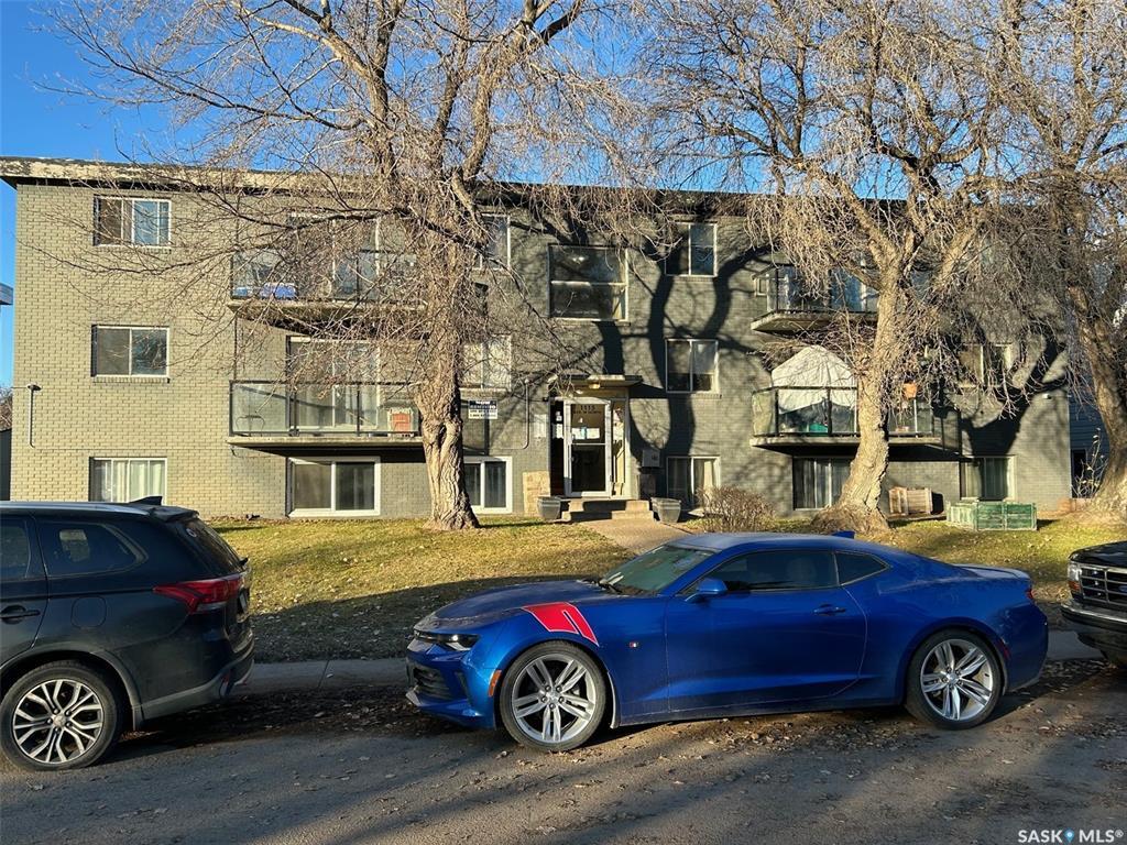 Property Photo: 1115 W Avenue N SK S7L 3H7