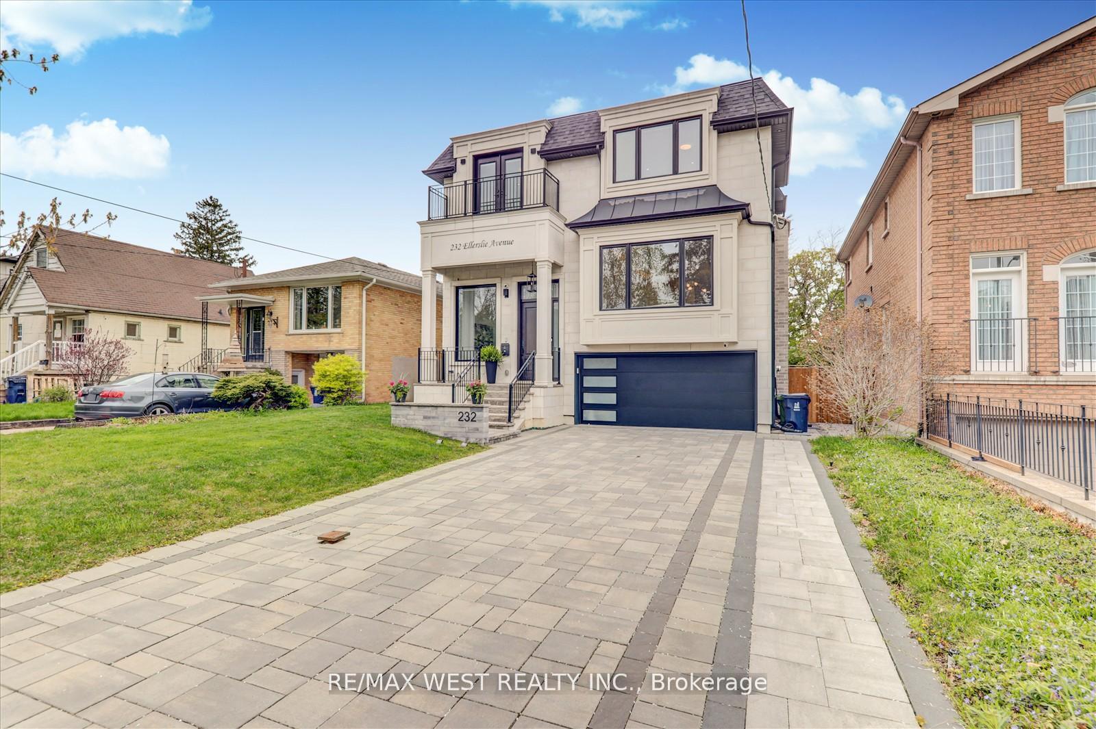 Property Photo:  232 Ellerslie Avenue  ON M2N 1Y4 