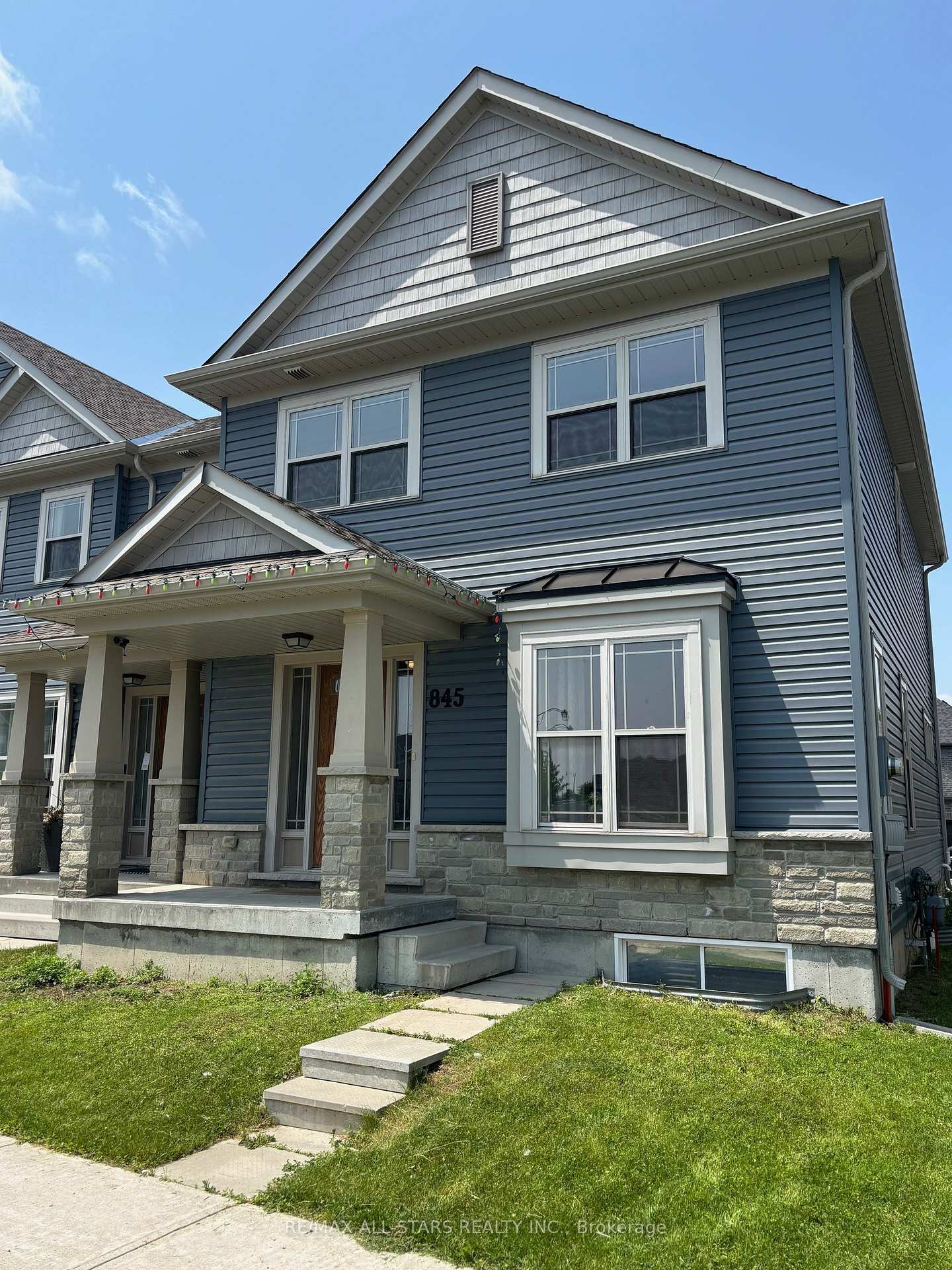 Property Photo: 845 Broadway Boulevard ON K9H 0J1