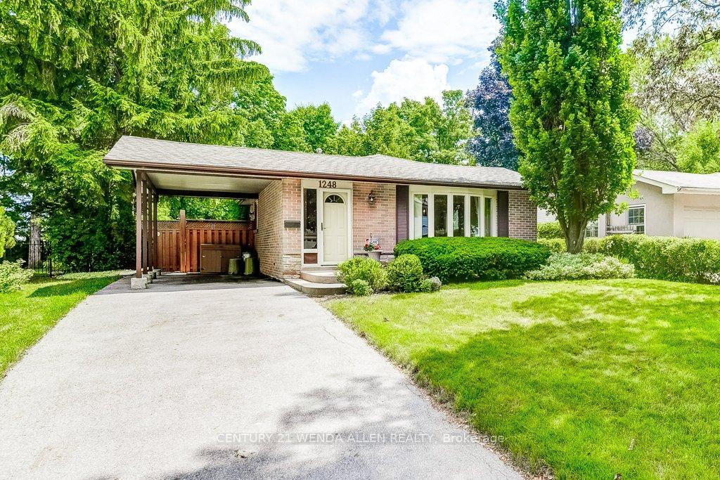 Property Photo:  1248 Sycamore Drive  ON L7M 1G9 