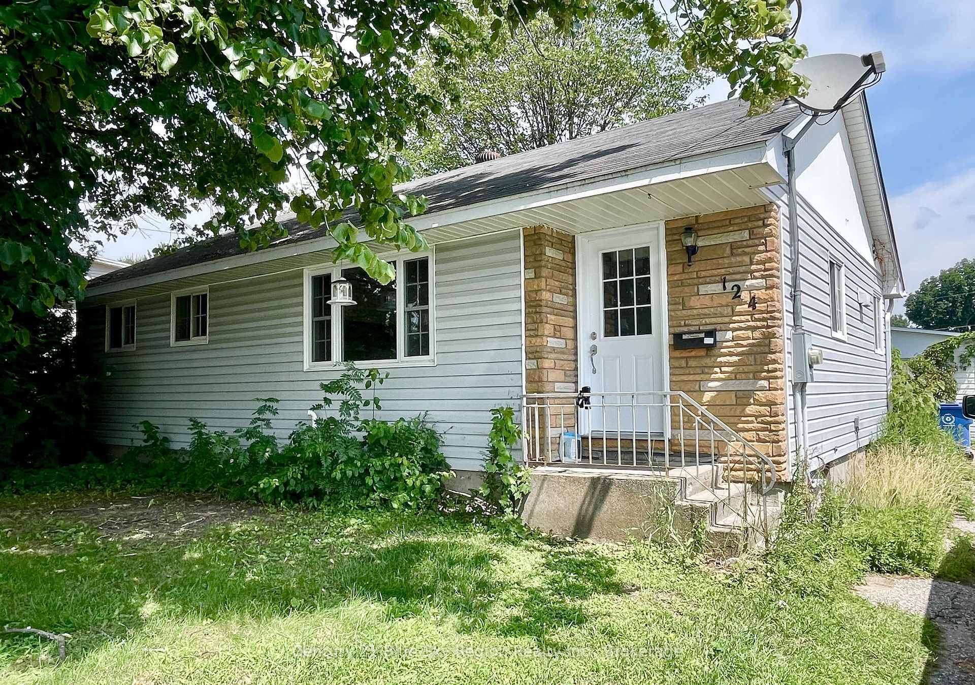 Property Photo: 124 Holditch Street ON P2B 1S4