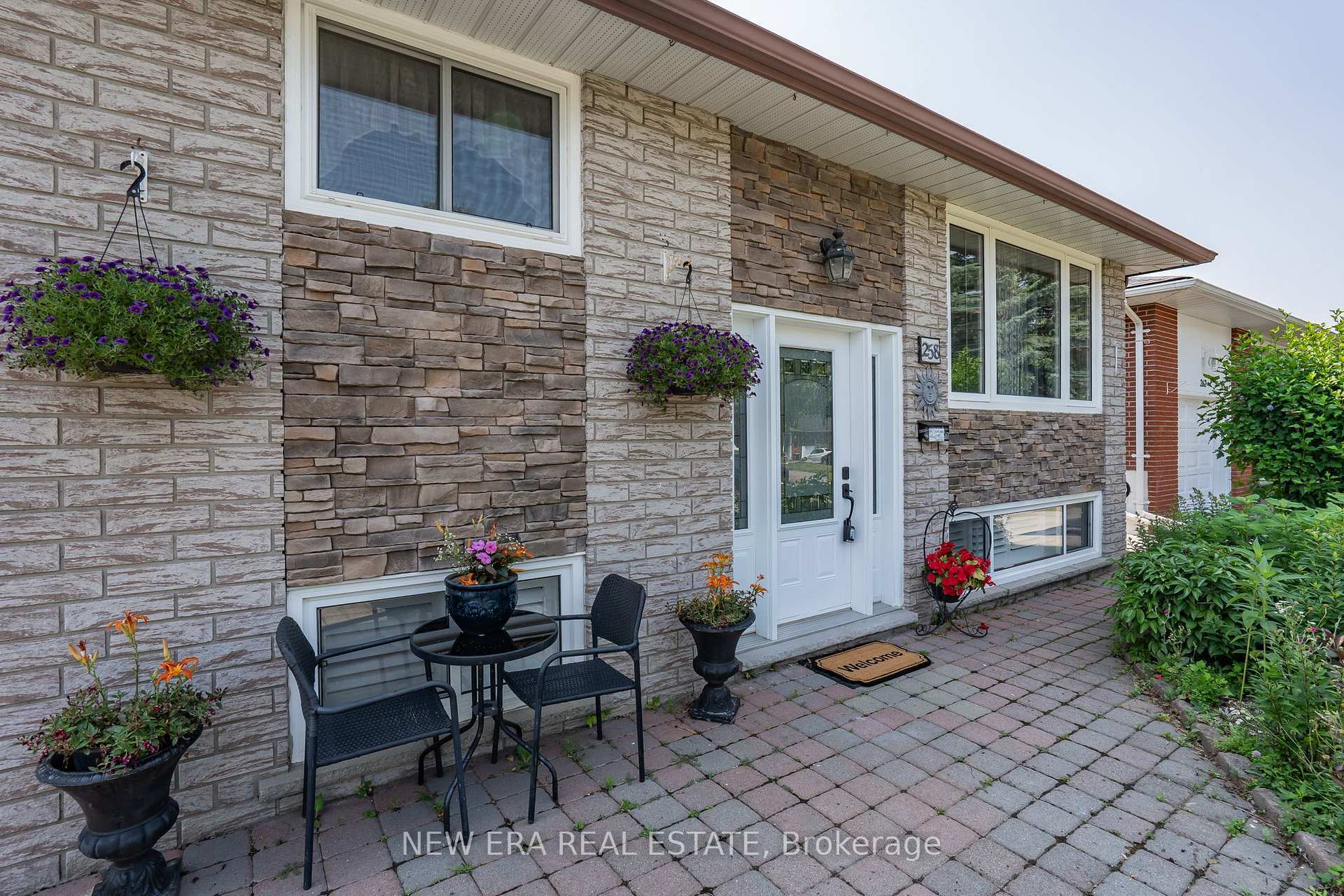Property Photo:  258 Nipigon Street  ON L1J 4N7 