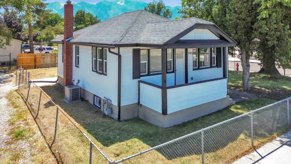 Property Photo: 9593 S 700 E UT 84070