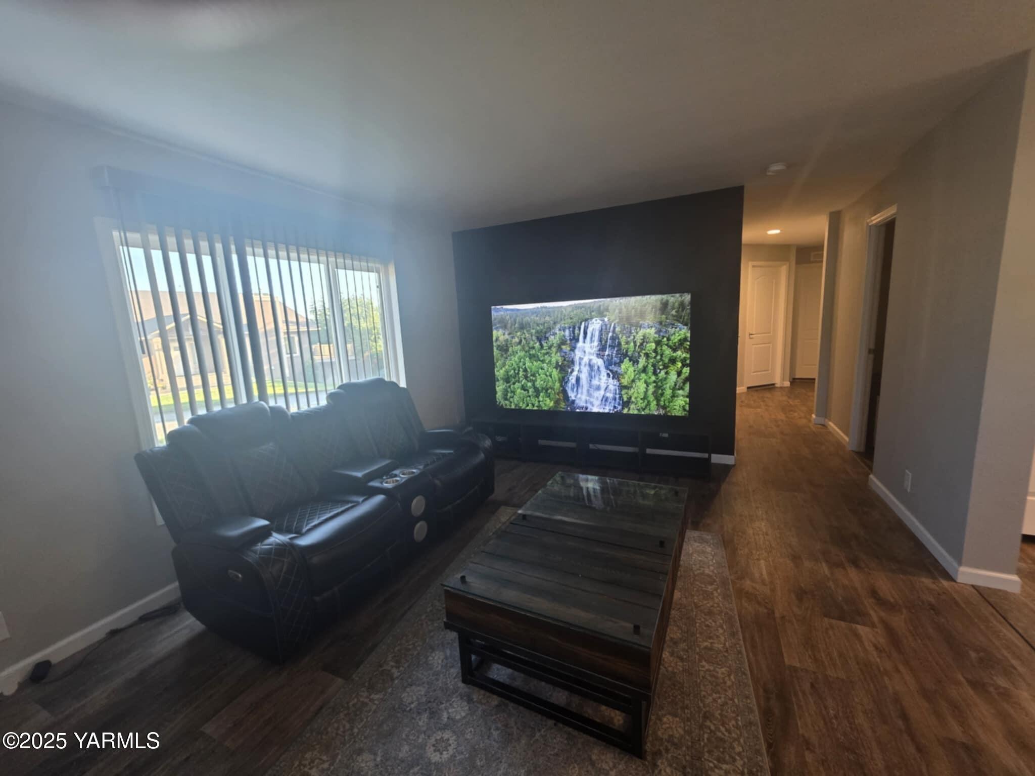 Property Photo: 2795 Macias Ln WA 98901