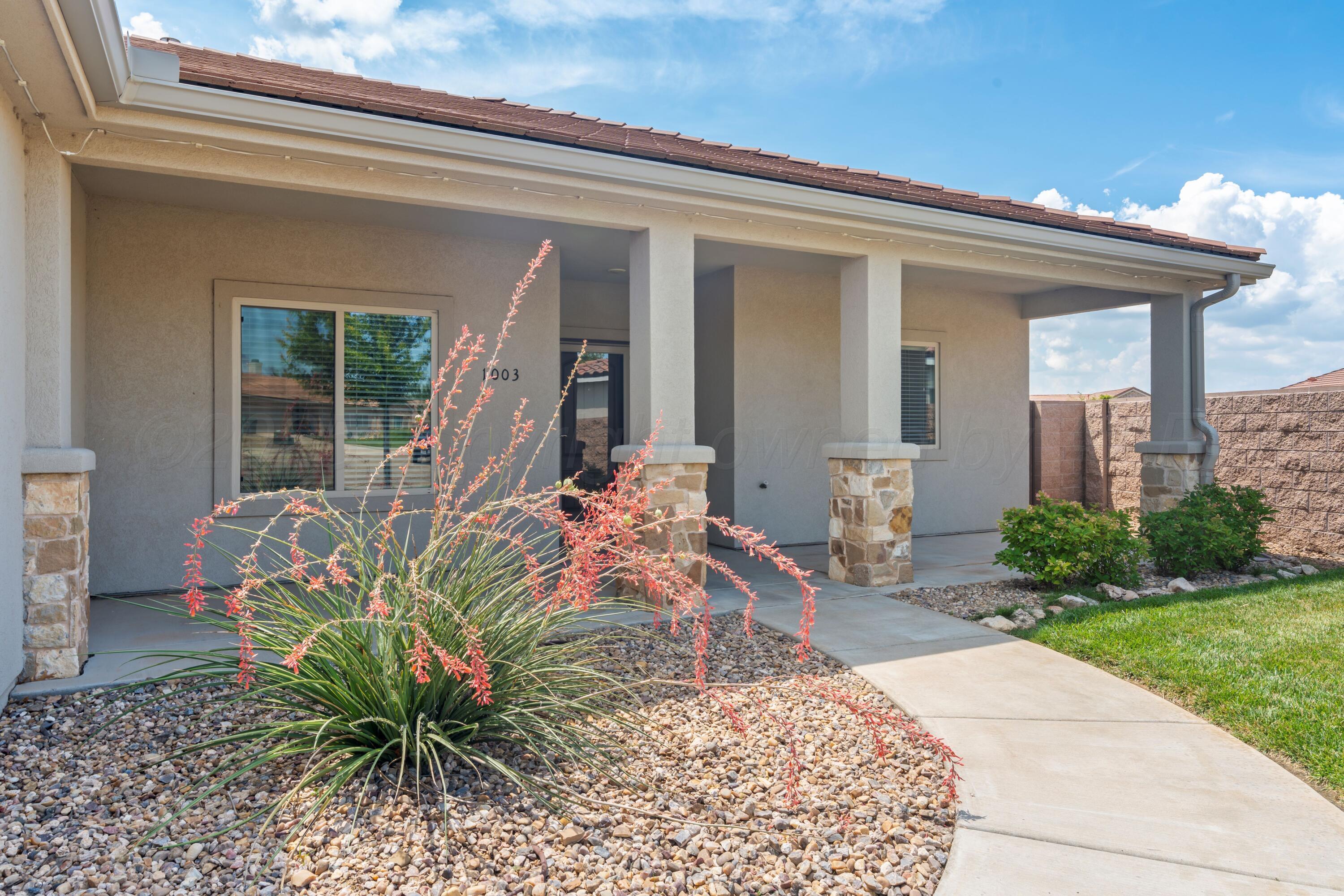 Property Photo: 1003 Pinot Boulevard TX 79124-1175