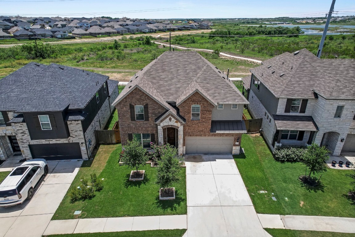 Property Photo:  562 Cherrystone Loop  TX 78610 