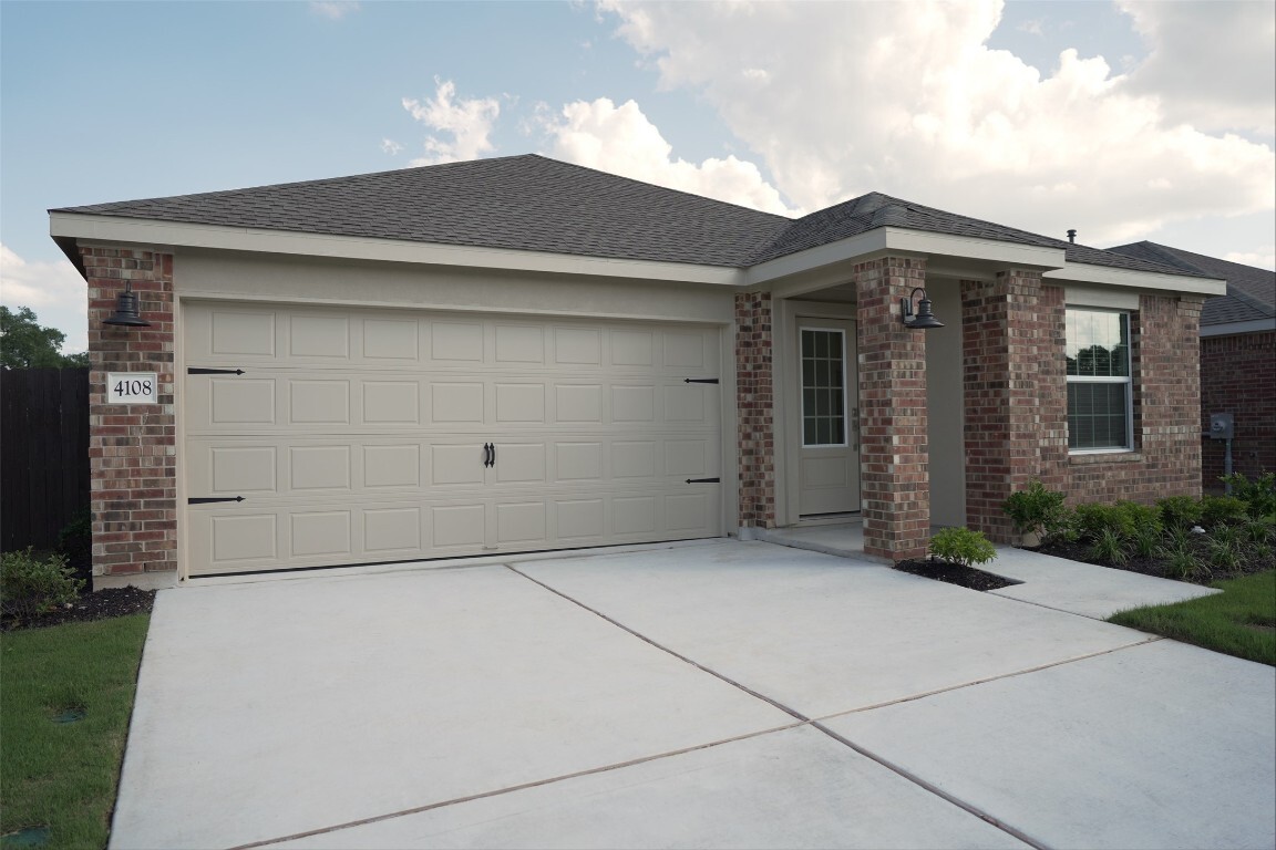 Property Photo: 4108 Rushing Ranch Lane TX 78628
