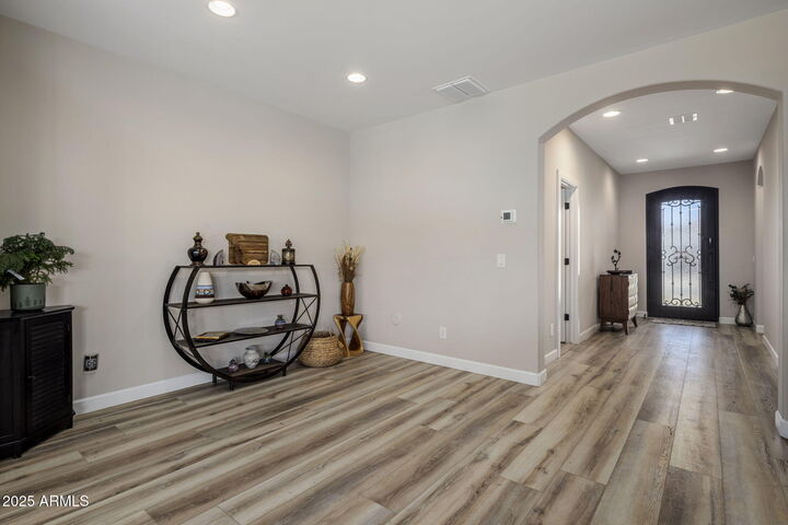 Property Photo: 617 E Citrus Hollow Way AZ 85140