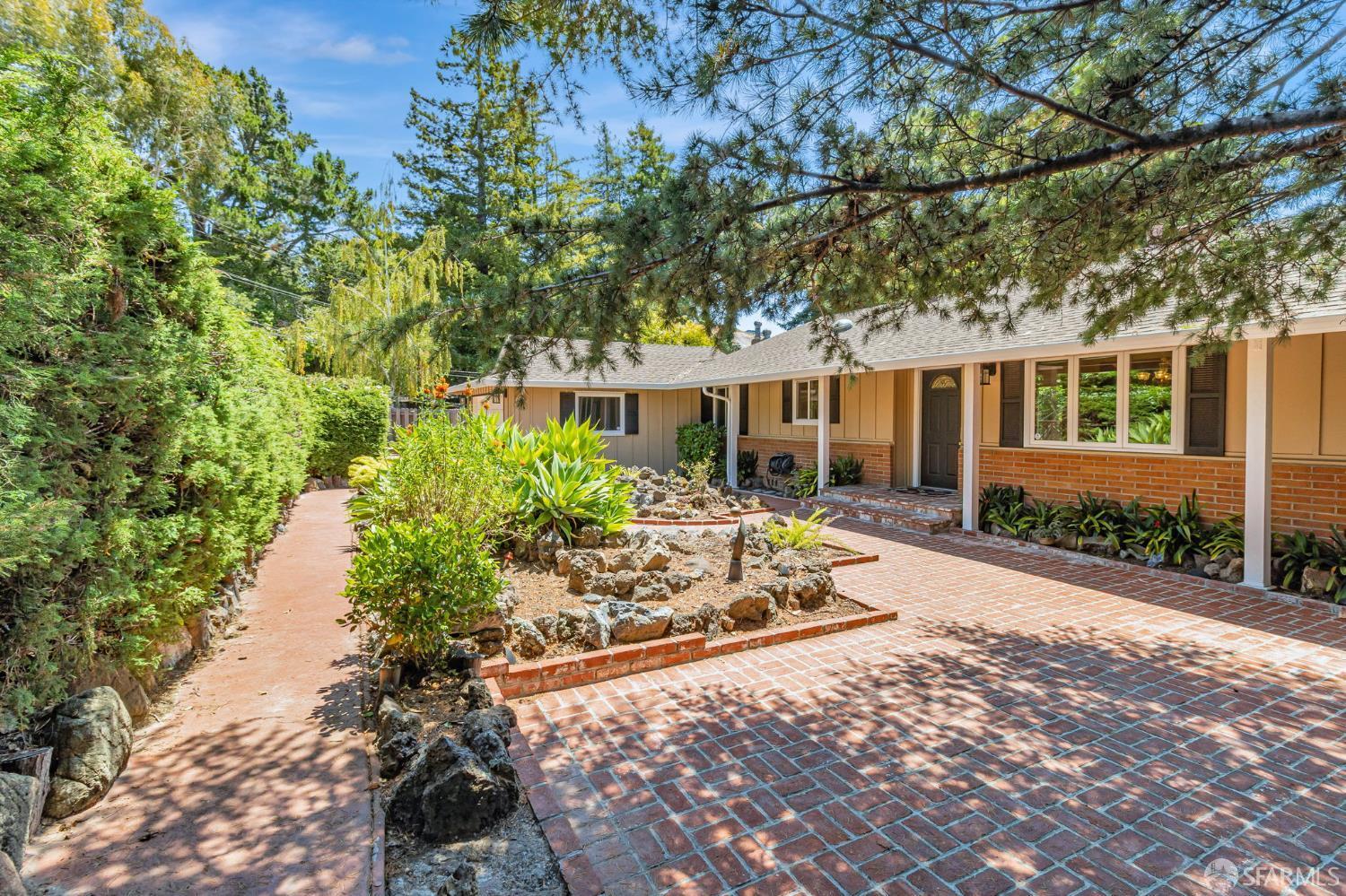 Property Photo: 1426 Bel Aire Road CA 94402