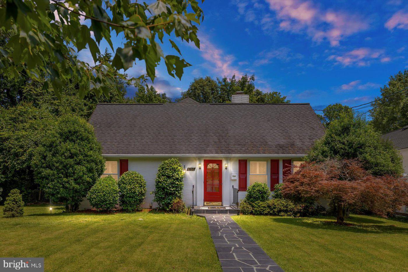 Property Photo: 1703 Franklin Street VA 22401