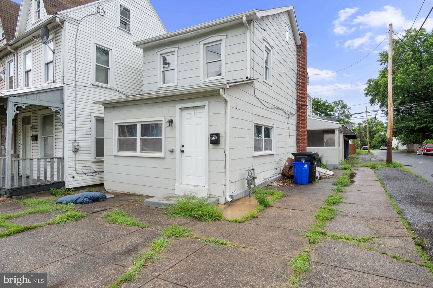 Property Photo:  1926 Forster Street  PA 17103 