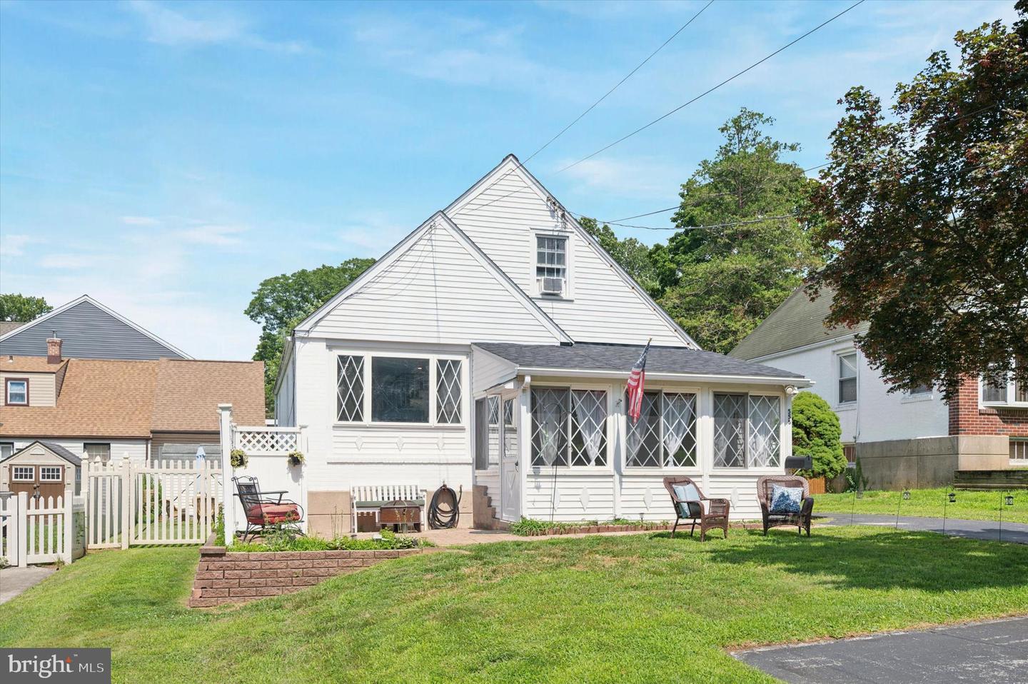 555 Grand Avenue  Havertown PA 19083 photo