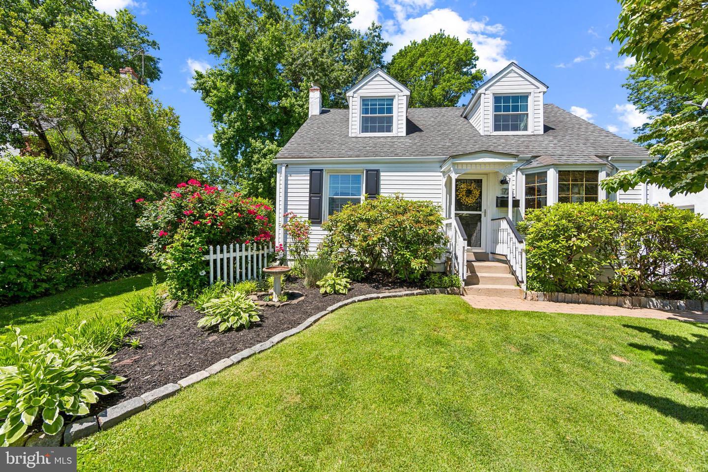 Property Photo: 721 Brookside Avenue PA 19081