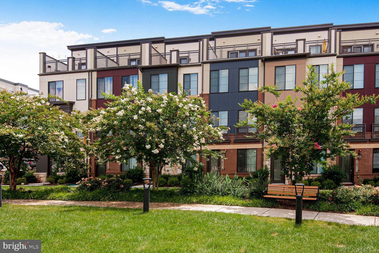 Property Photo:  14516 Lake Vista Drive  VA 20151 