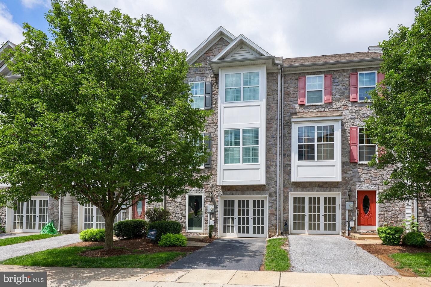 Property Photo:  1245 Stonehaven Way  PA 17403 