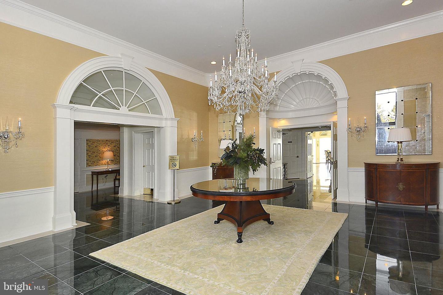 Property Photo: 1250 S Washington Street 820 VA 22314