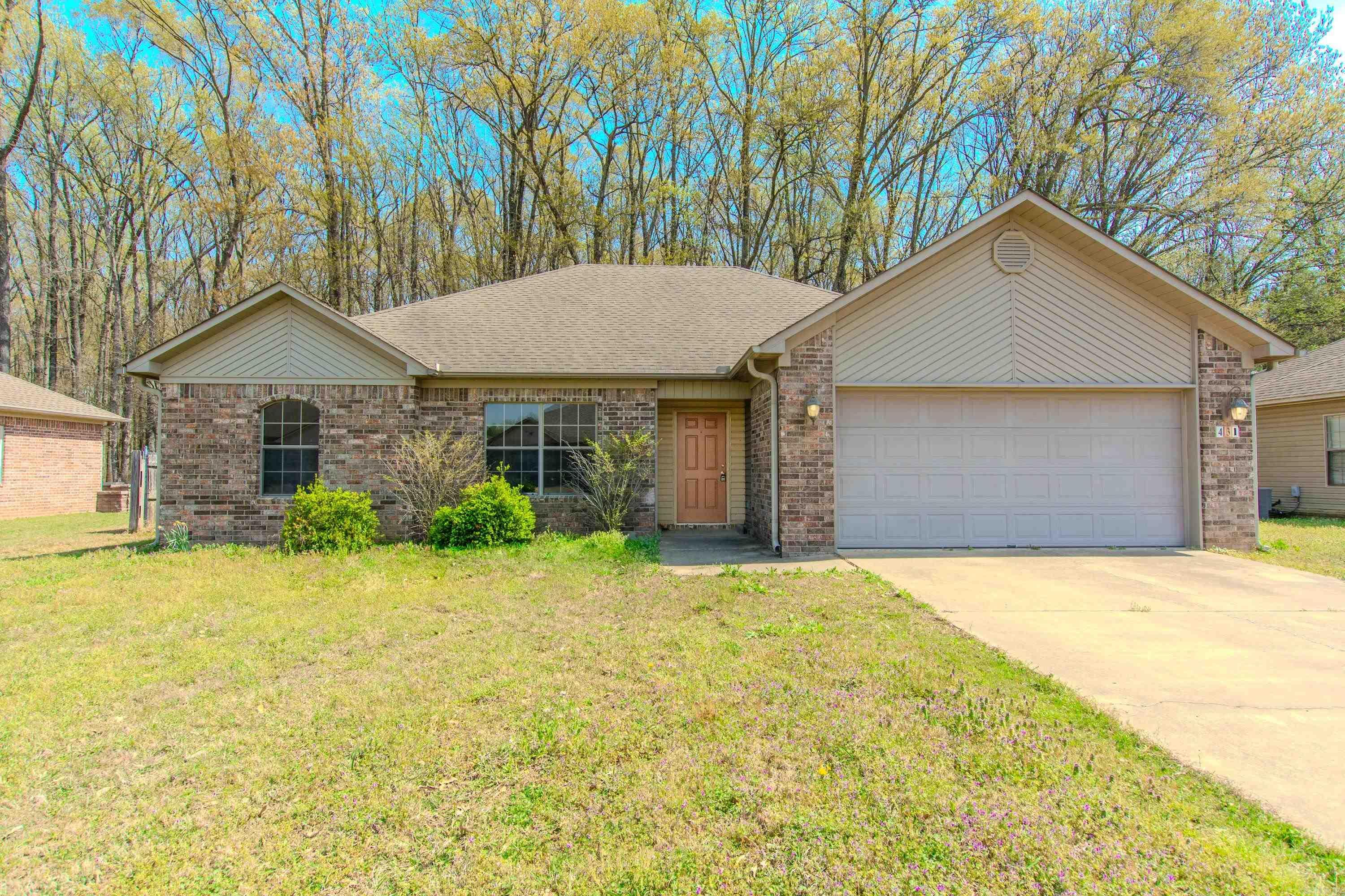 Property Photo:  431 Nottingham Dr  AR 72023 